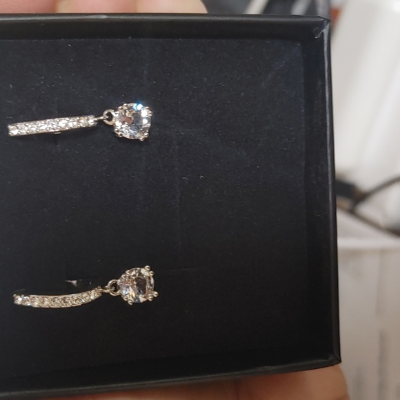 Cate & Chloe McKenzie Earrings - Picture 2 of 3